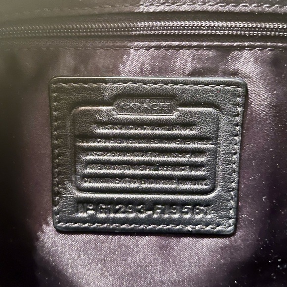 Coach Black Patent Leather Logo Signature C Stitch Double Handle Shoulder Bag - Picture 8 of 8